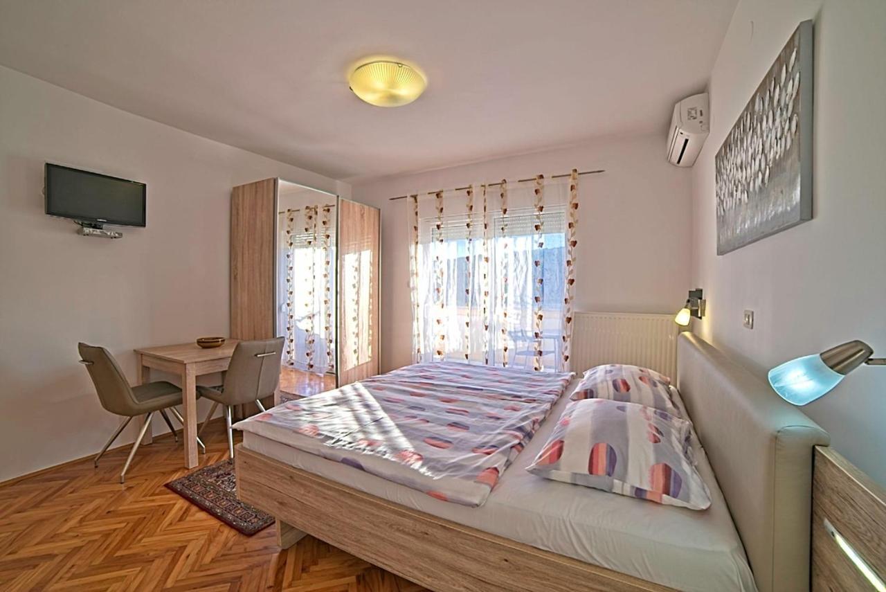 Studio Apartments Peric Rab Кампор Экстерьер фото