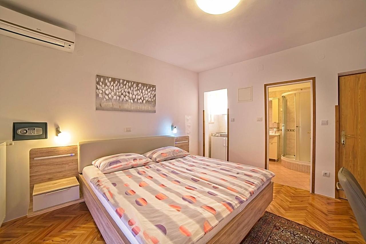 Studio Apartments Peric Rab Кампор Экстерьер фото